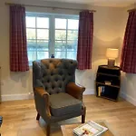 Kingfisher Cottage, Port O Tay