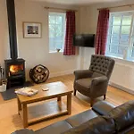 Kingfisher Cottage, Port O Tay