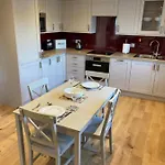Kingfisher Cottage, Port O Tay