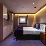 The Retreat Cabin