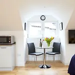 Dunmurray Lodge Guesthouse And Loft Apartment