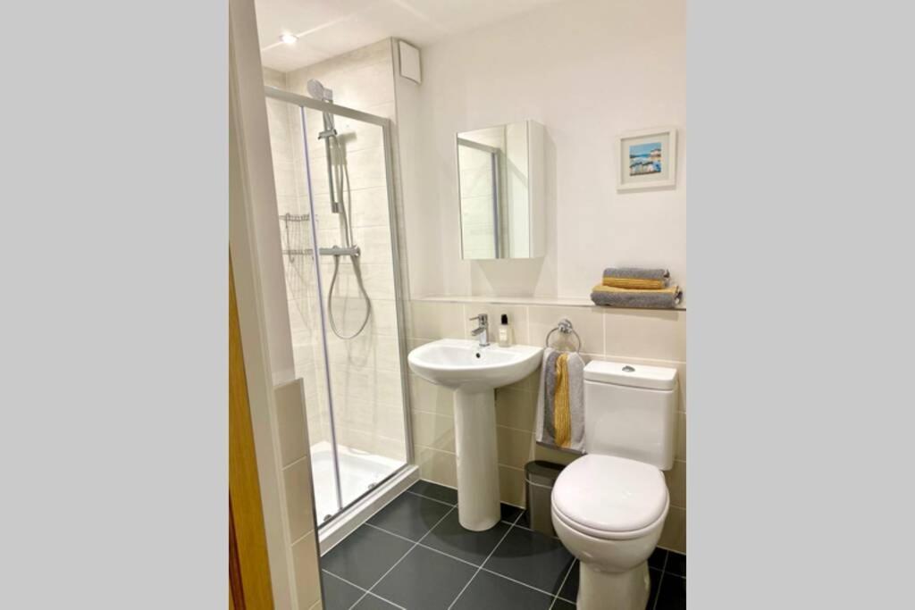 Beautiful 2 Bedroom, 2 Bathroom Flat With Parking. Pitlochry