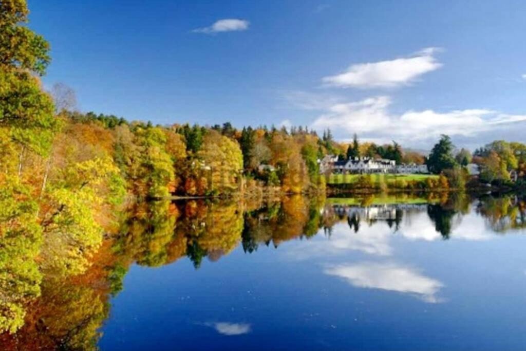 Beautiful 2 Bedroom, 2 Bathroom Flat With Parking. Pitlochry