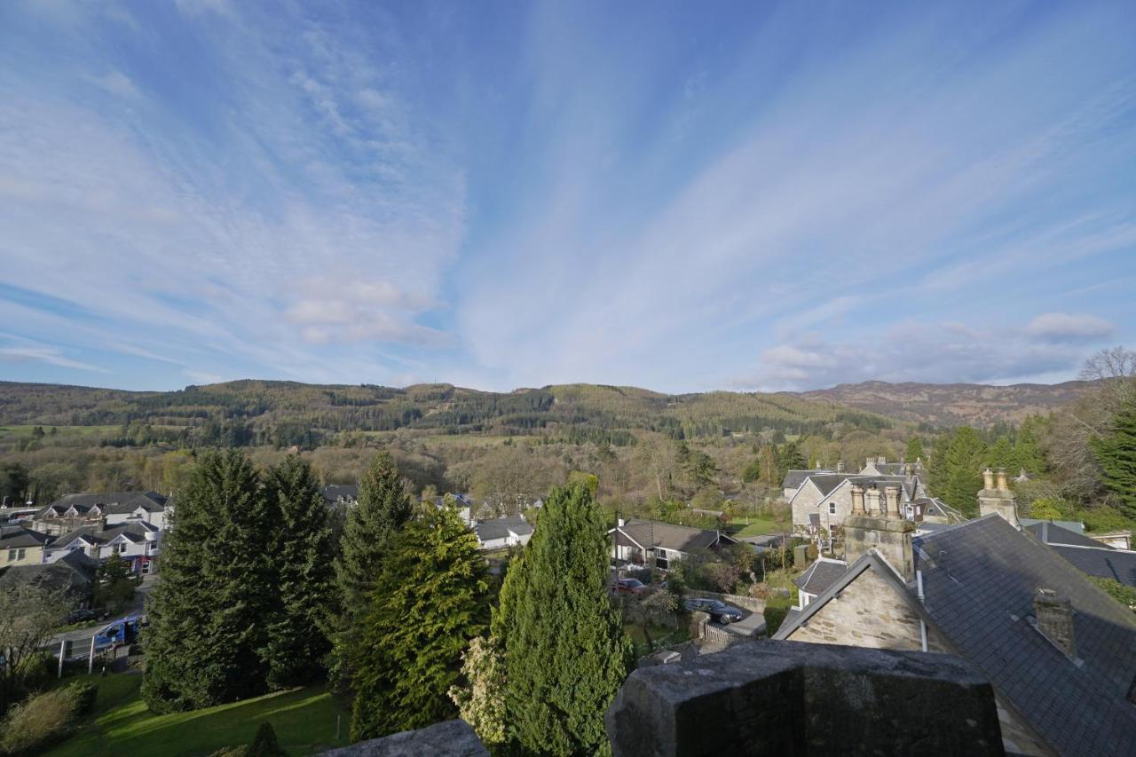 Tigh Na Cloich Hotel