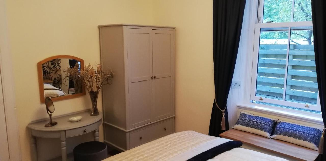 Woodburn Ground-floor In Quiet Setting In Apartment