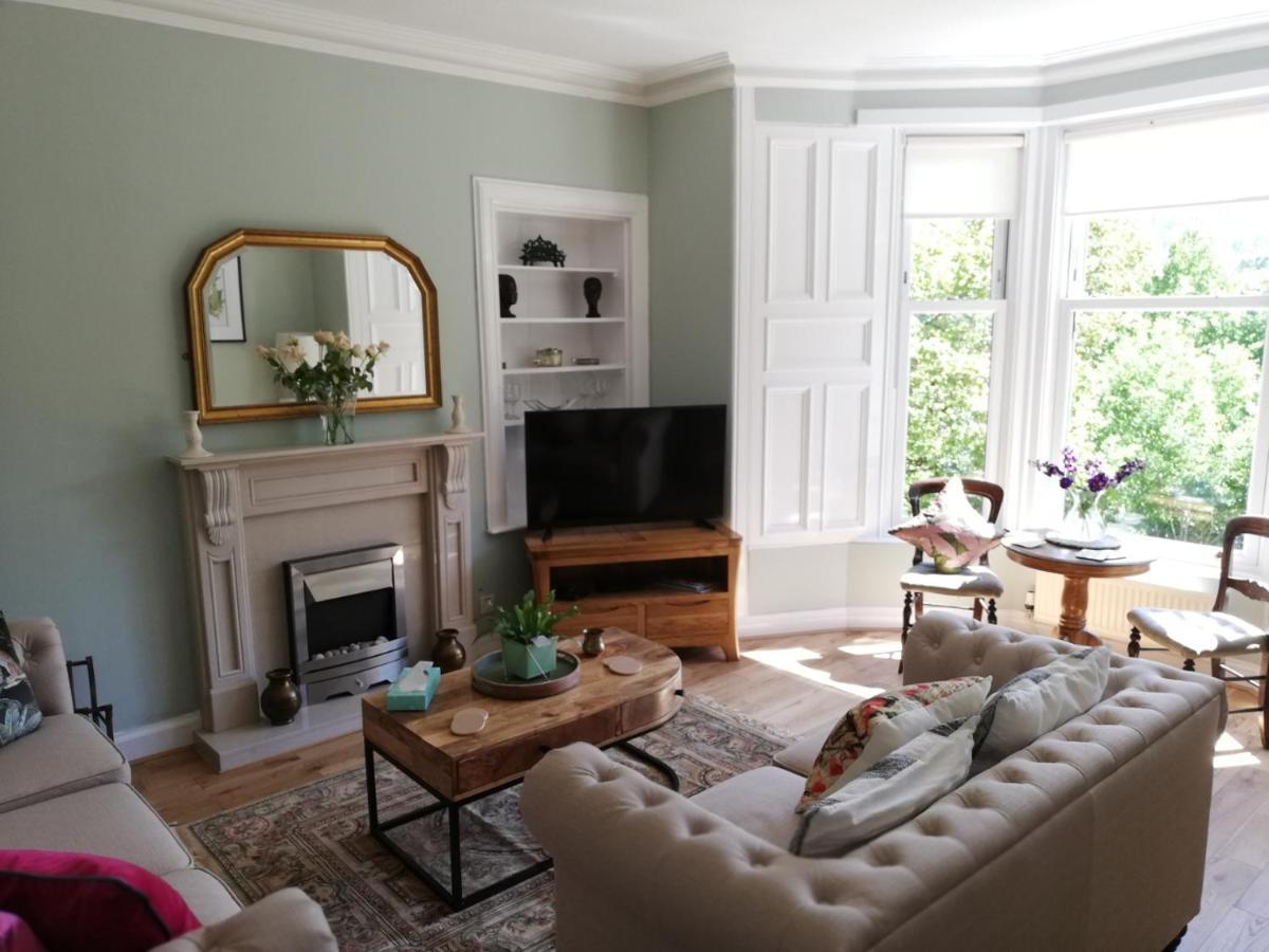 Apartment Woodburn Ground-floor In Quiet Setting In