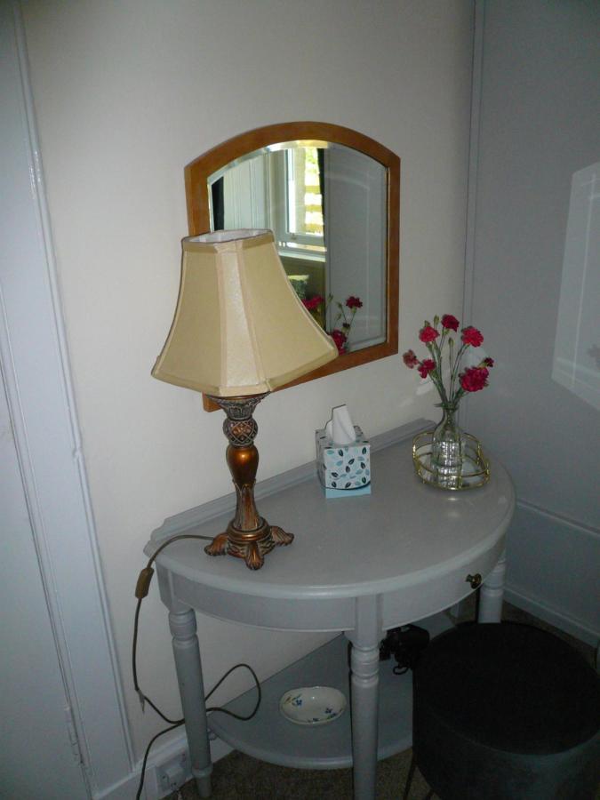 Woodburn Ground-floor In Quiet Setting In *