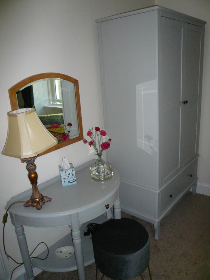 Apartment Woodburn Ground-floor In Quiet Setting In *