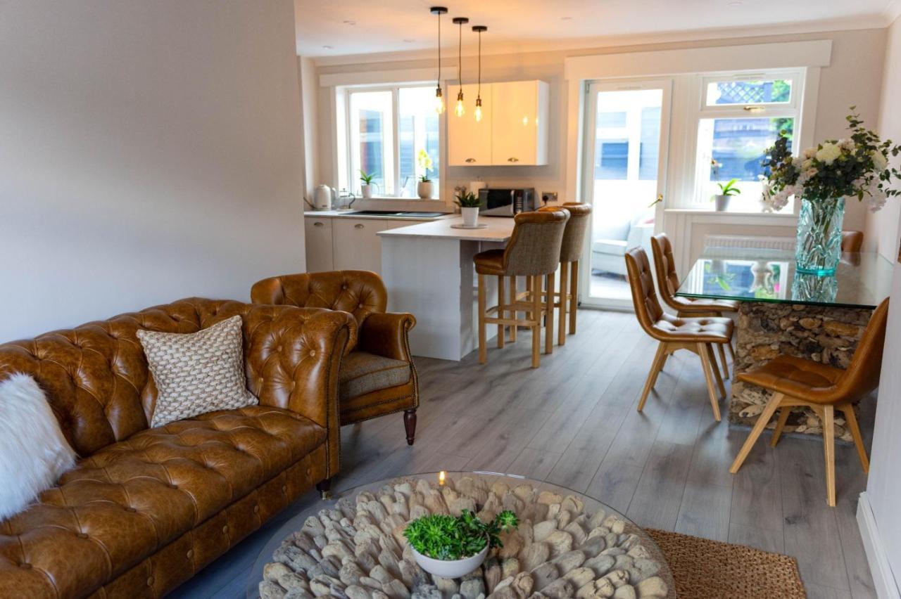 Lovely 2 Bed House In *
