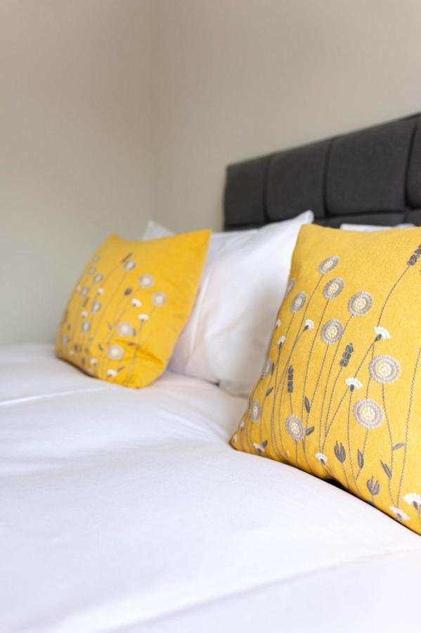 Lovely 2 Bed House In *