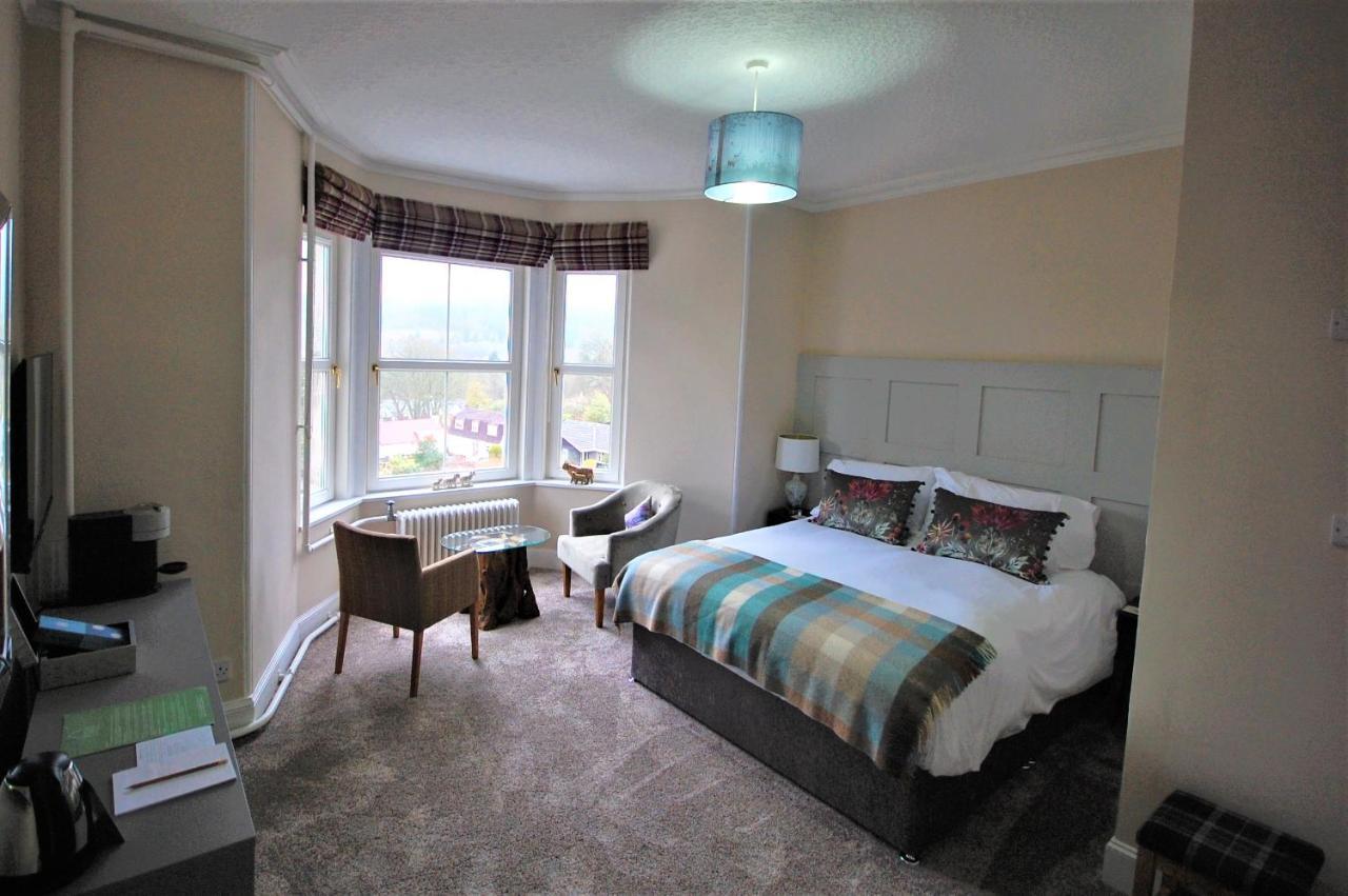 Tigh Na Cloich Guest house *