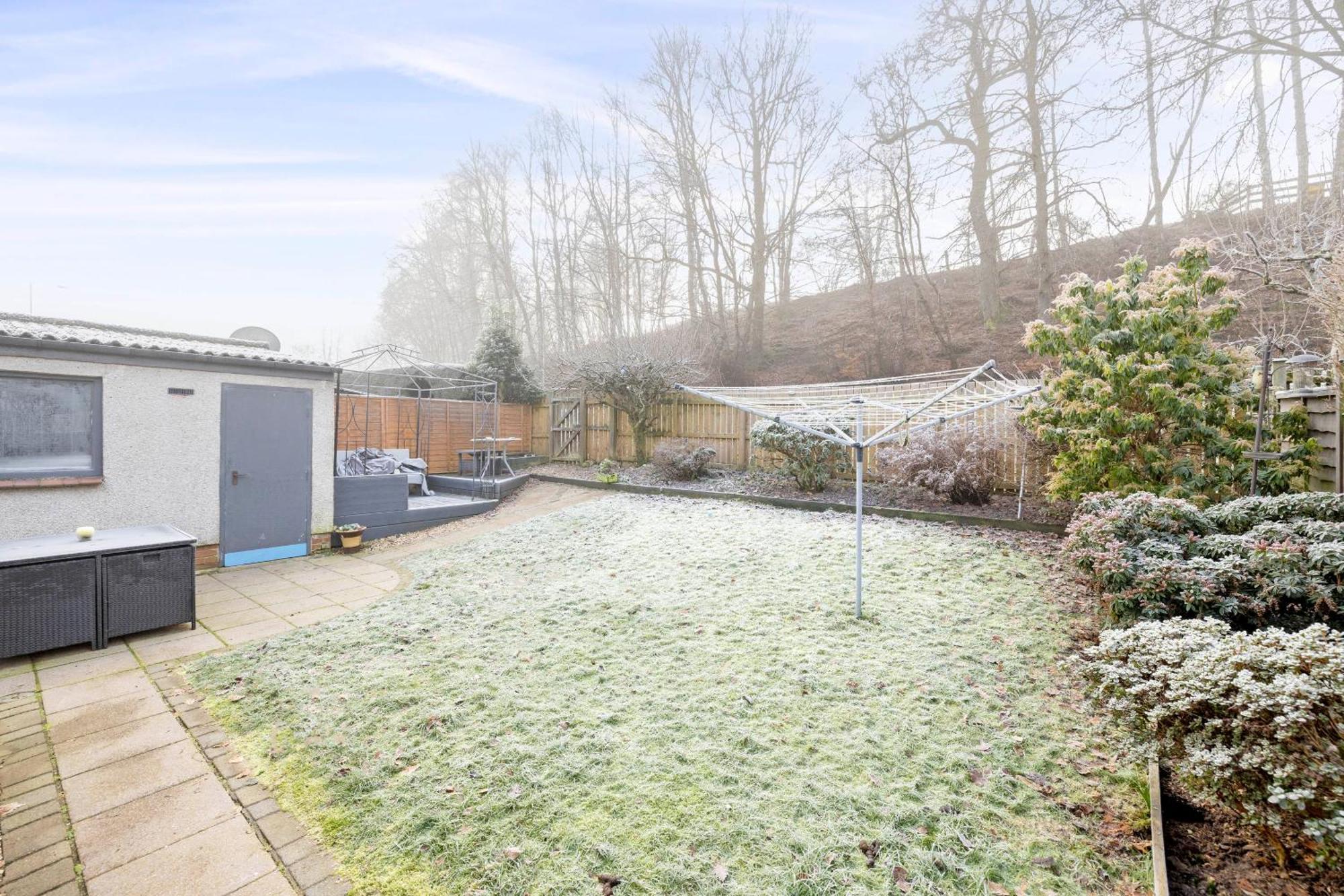 Joivy Beautiful House With Garden & Parking