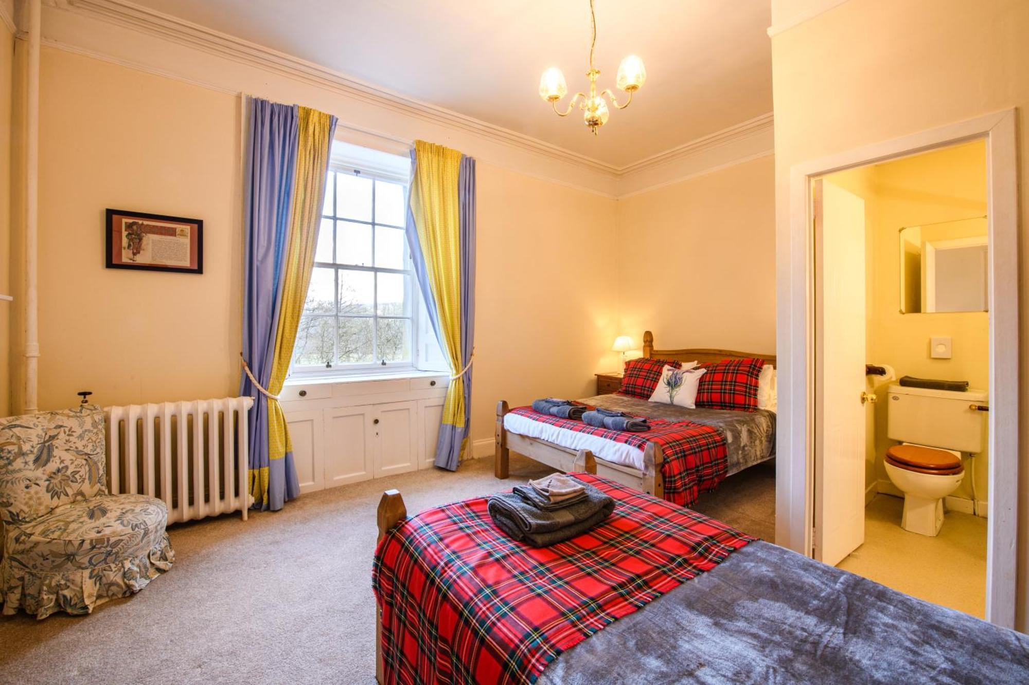 Dunfallandy House Hotel *