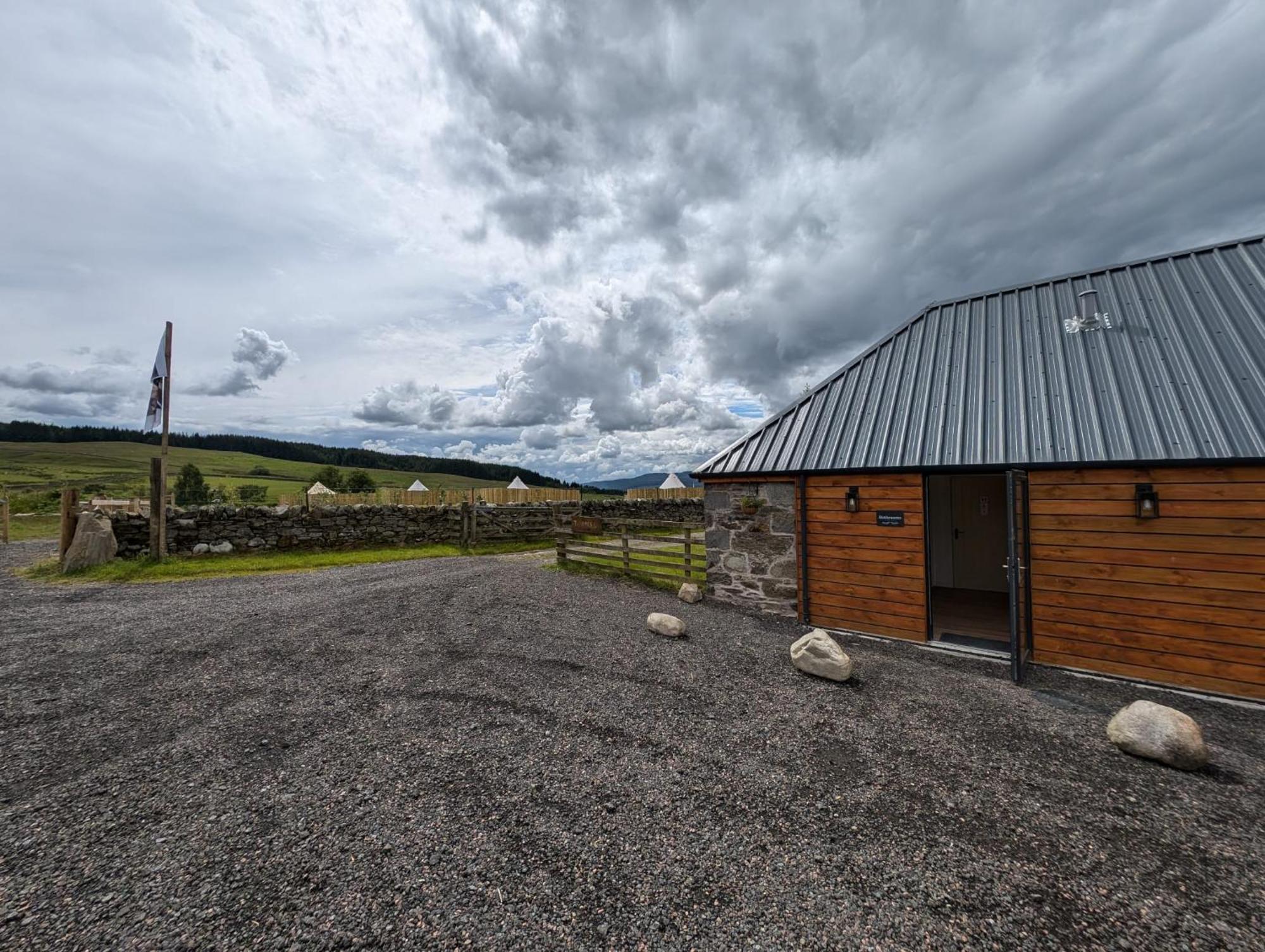 Tomnauld Farm Luxury tent *