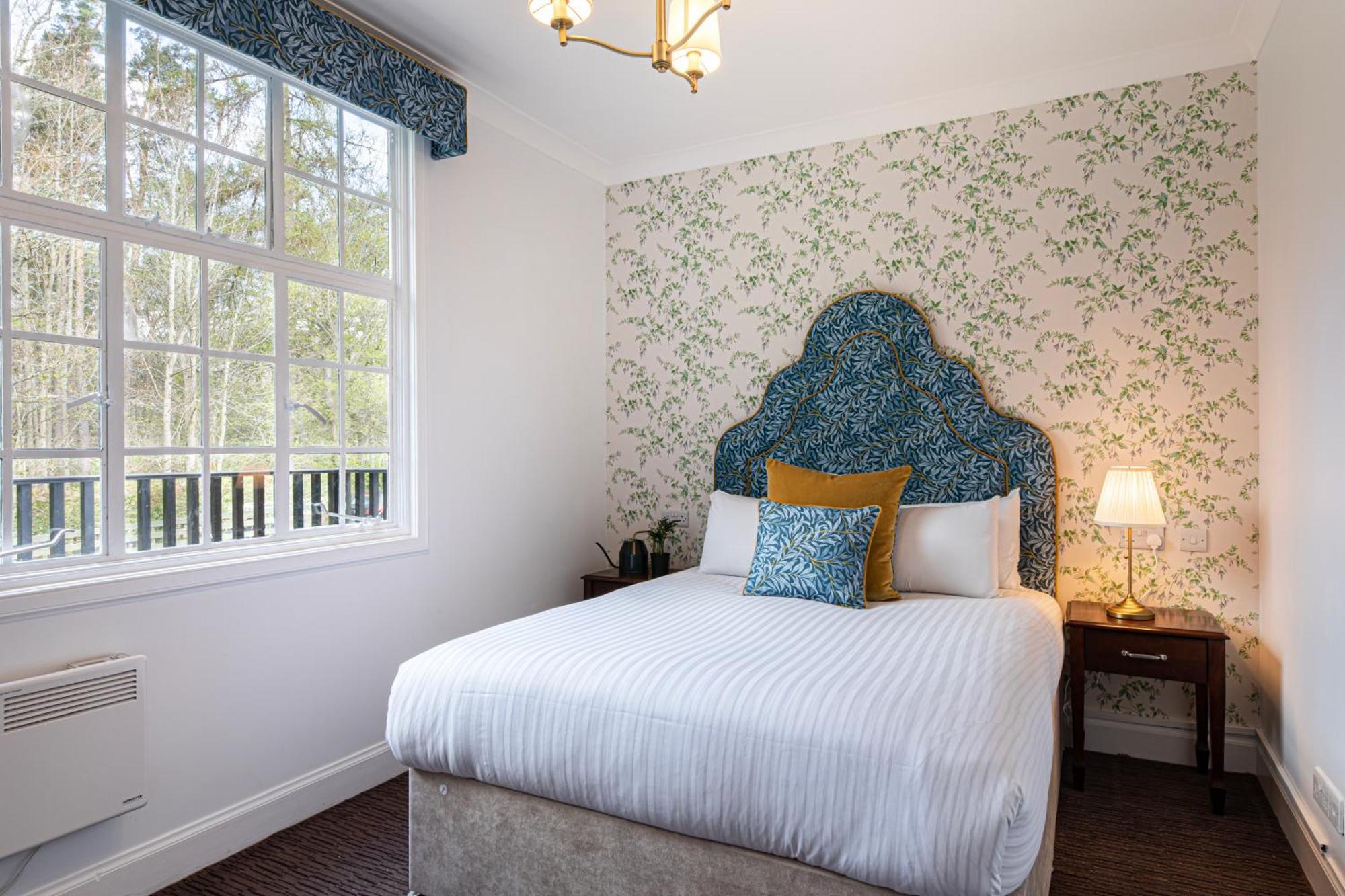 By Atholl Palace Lodge *