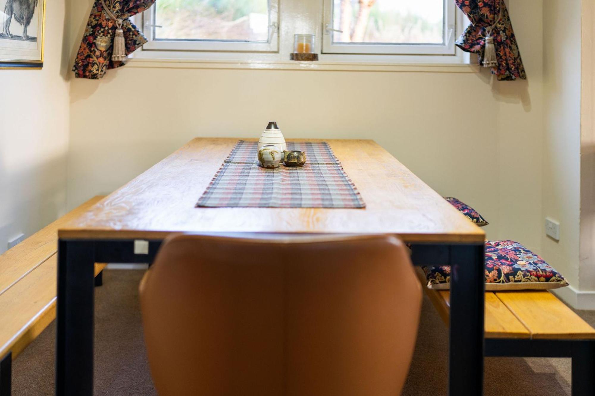Holiday home Milton Of Tullypowrie