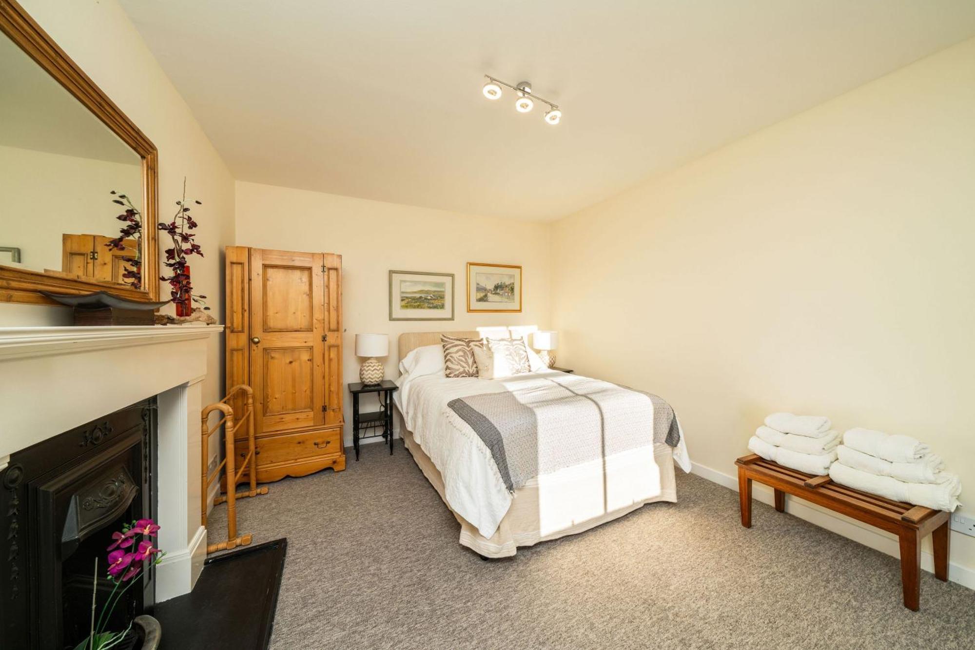 Holiday home Milton Of Tullypowrie *