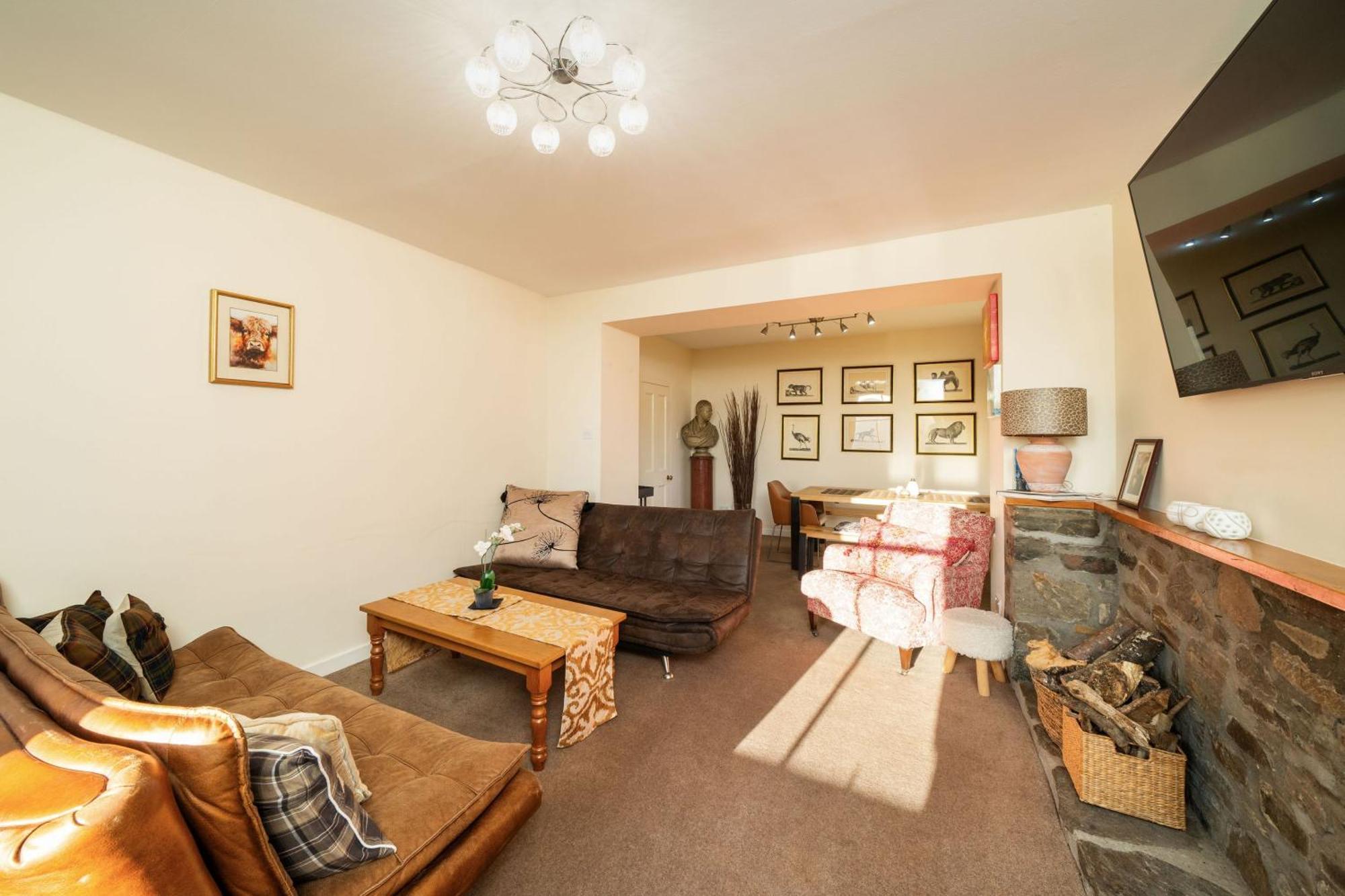 Holiday home Milton Of Tullypowrie