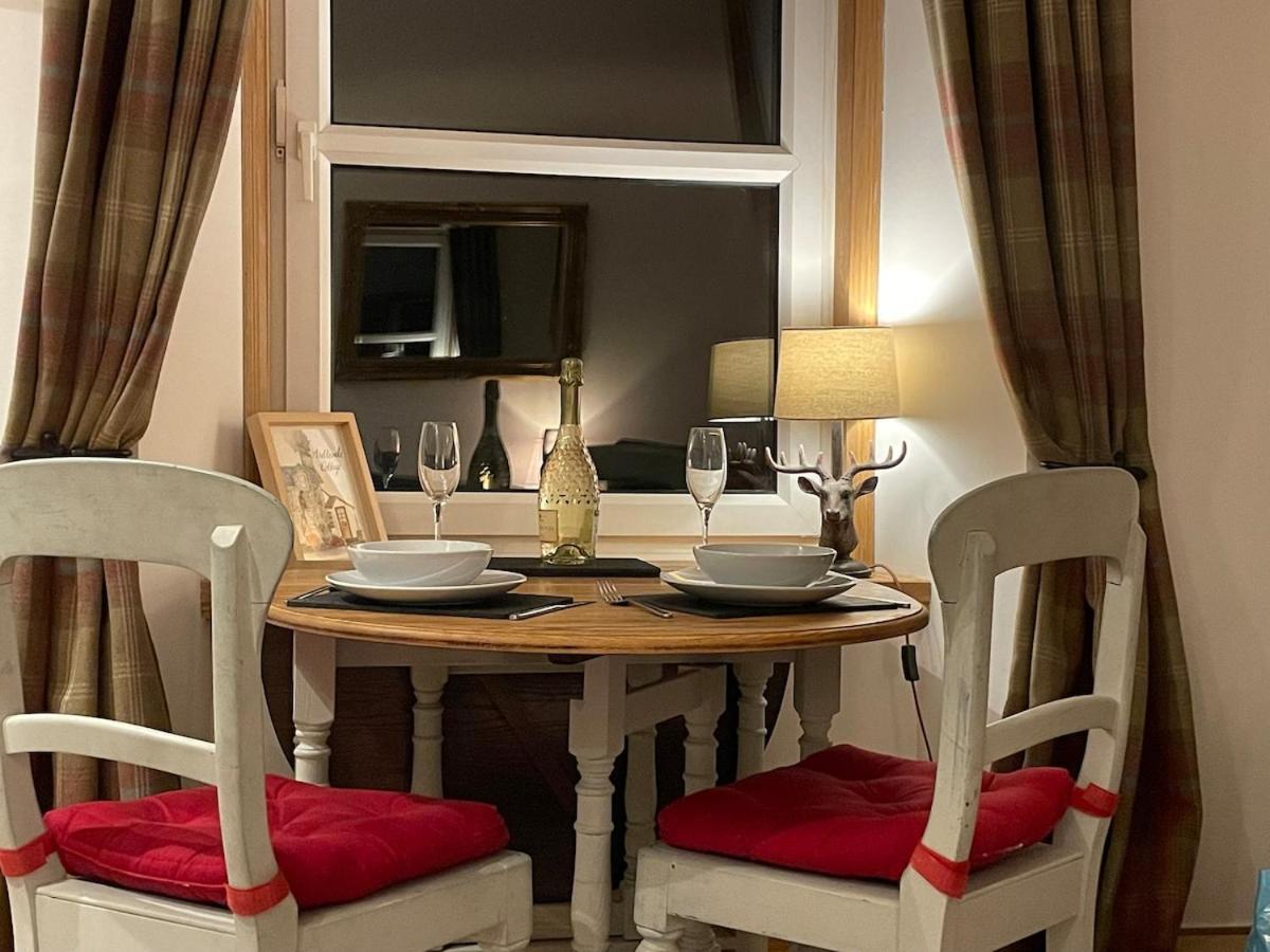 Cosy Romantic Cottage, Pitlochry