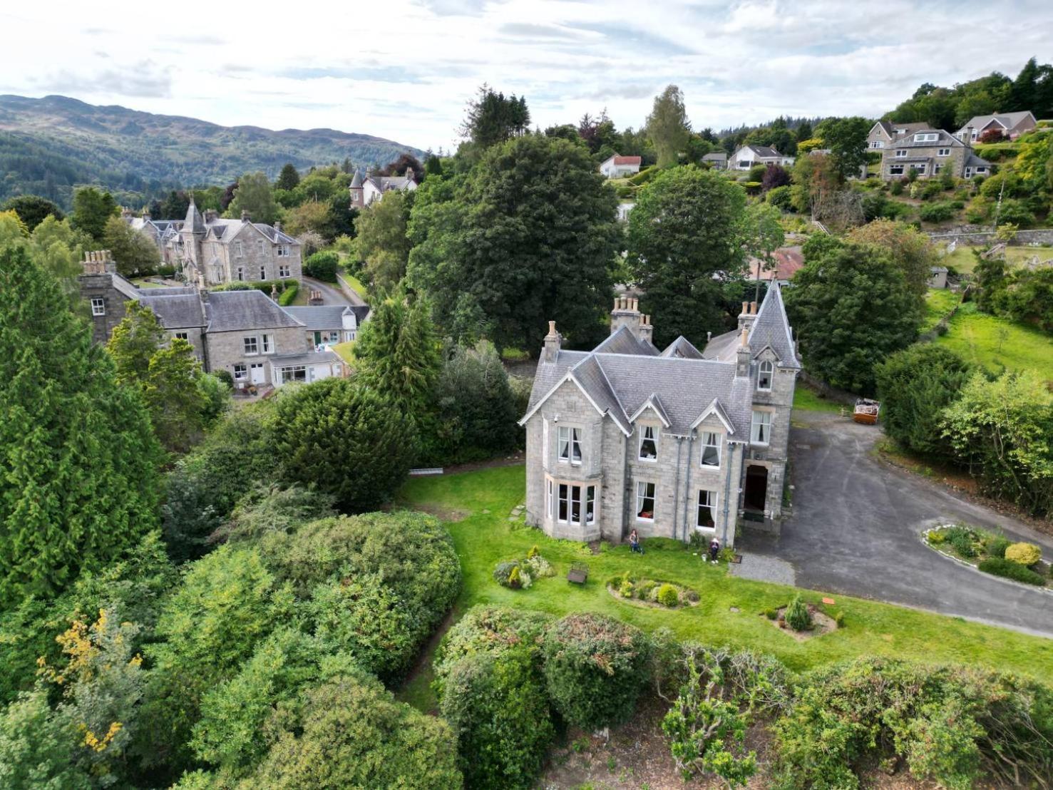 Wellwood Manor Guest house