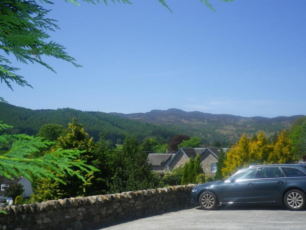 Tigh Na Cloich Hotel