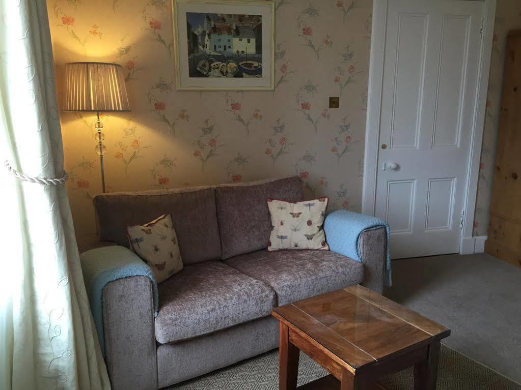 Ellangowan House 4*