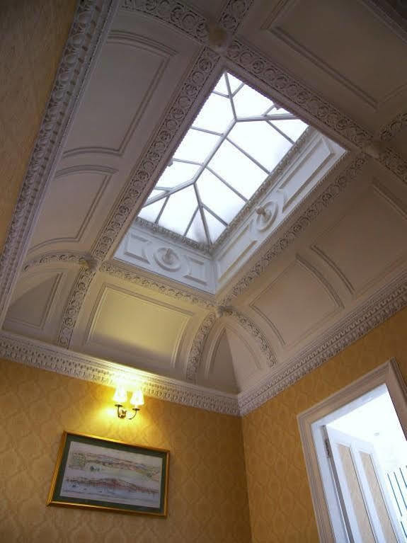 Ellangowan House 4*