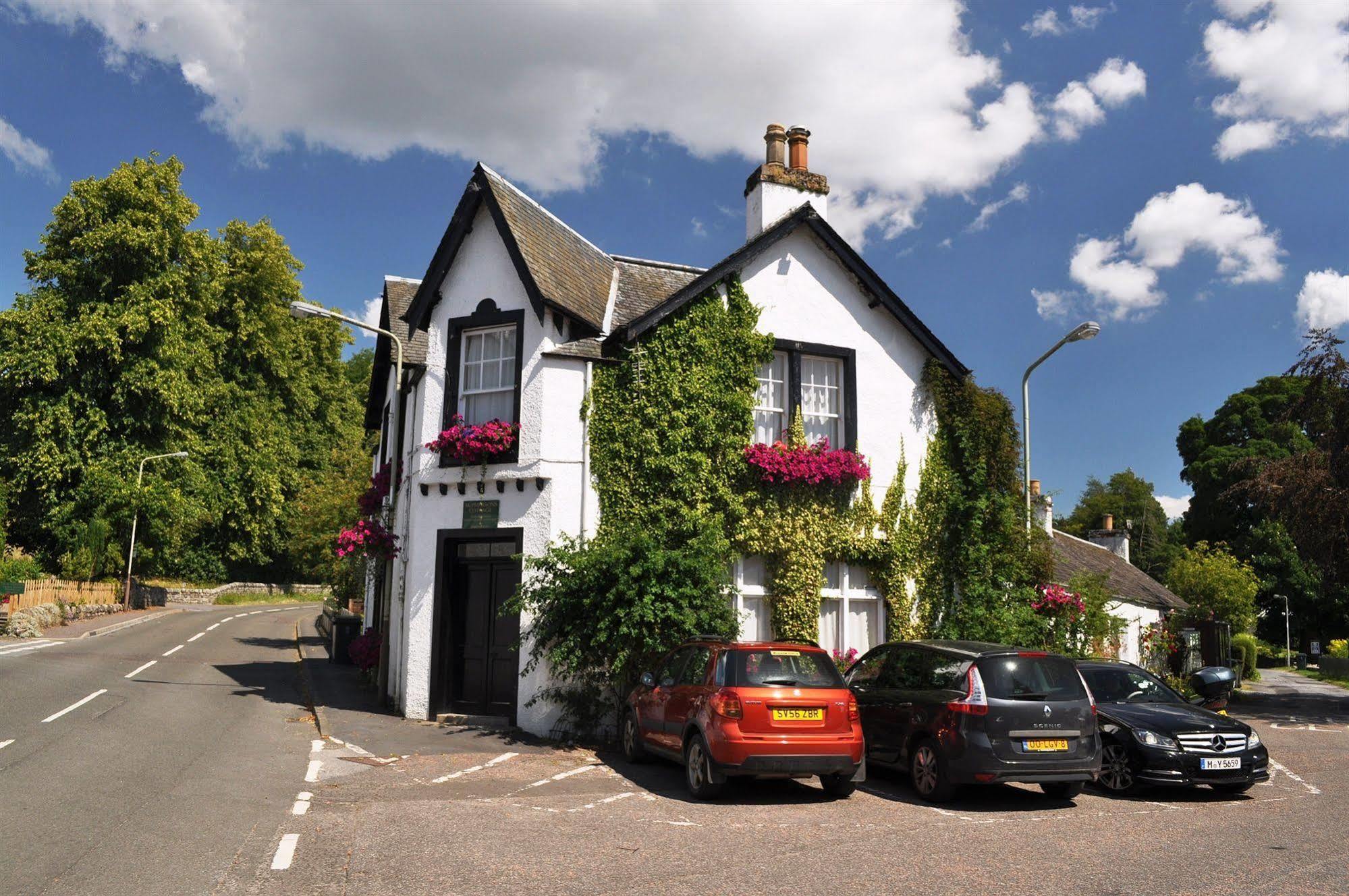 Moulin Inn 3*