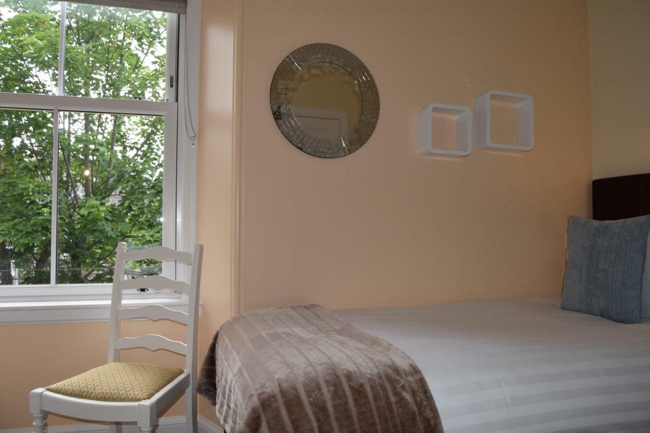 Bed & Breakfast Willows *