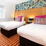 Fisher\'S Hotel