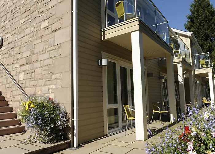 Craigmhor Lodge & Courtyard