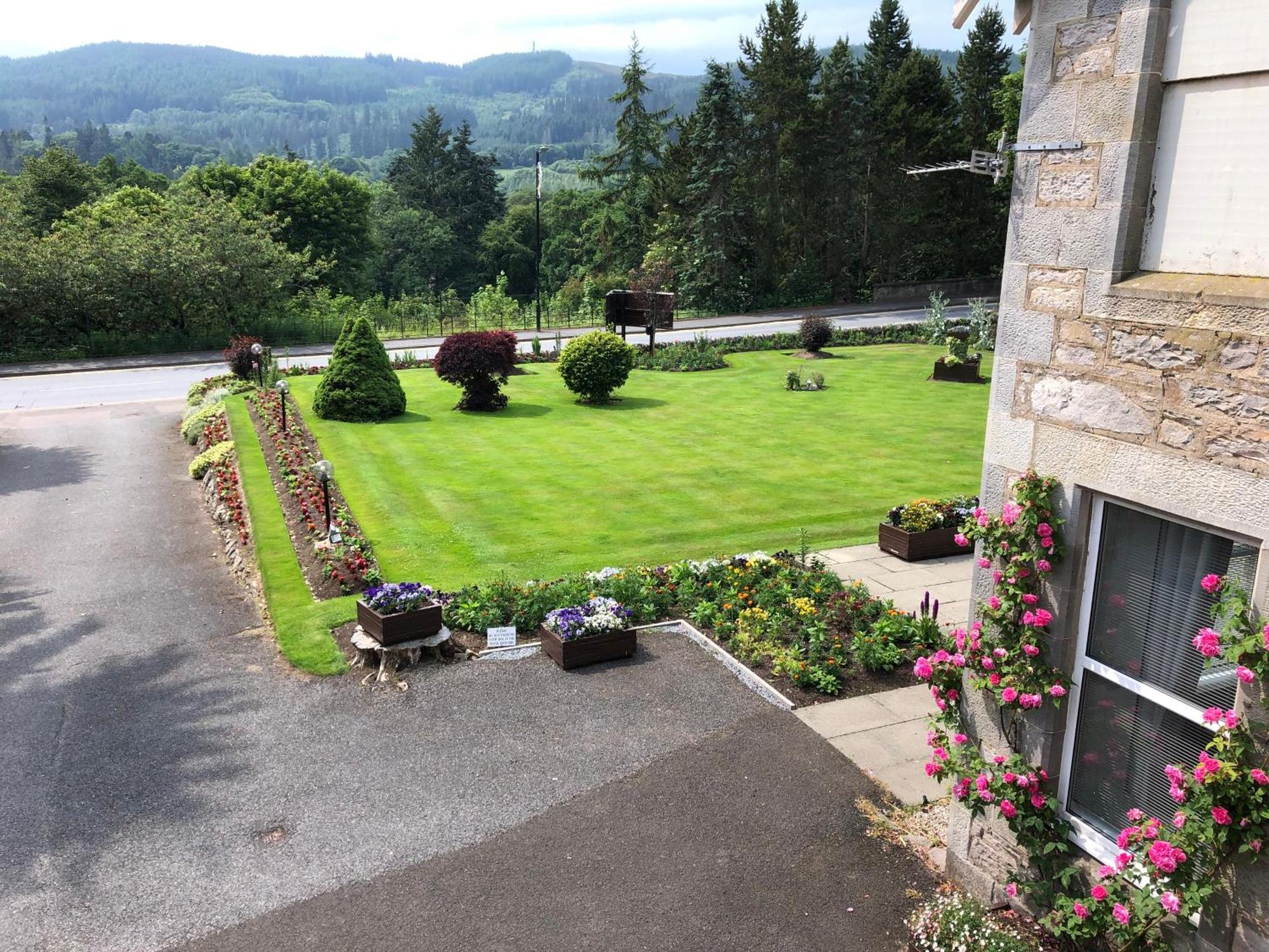 The Claymore Guest house 4*
