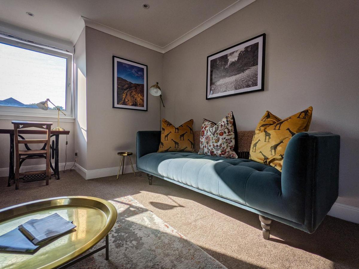 Beautiful Spacious Flat, Apartment *