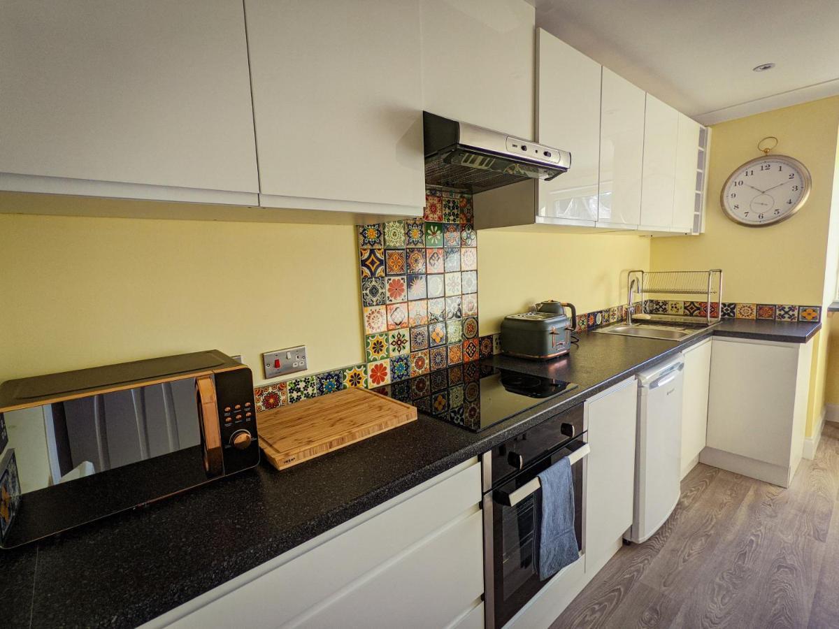 Beautiful Spacious Flat, Apartment