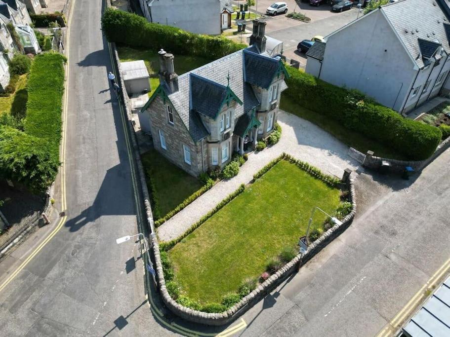 Inveresk House