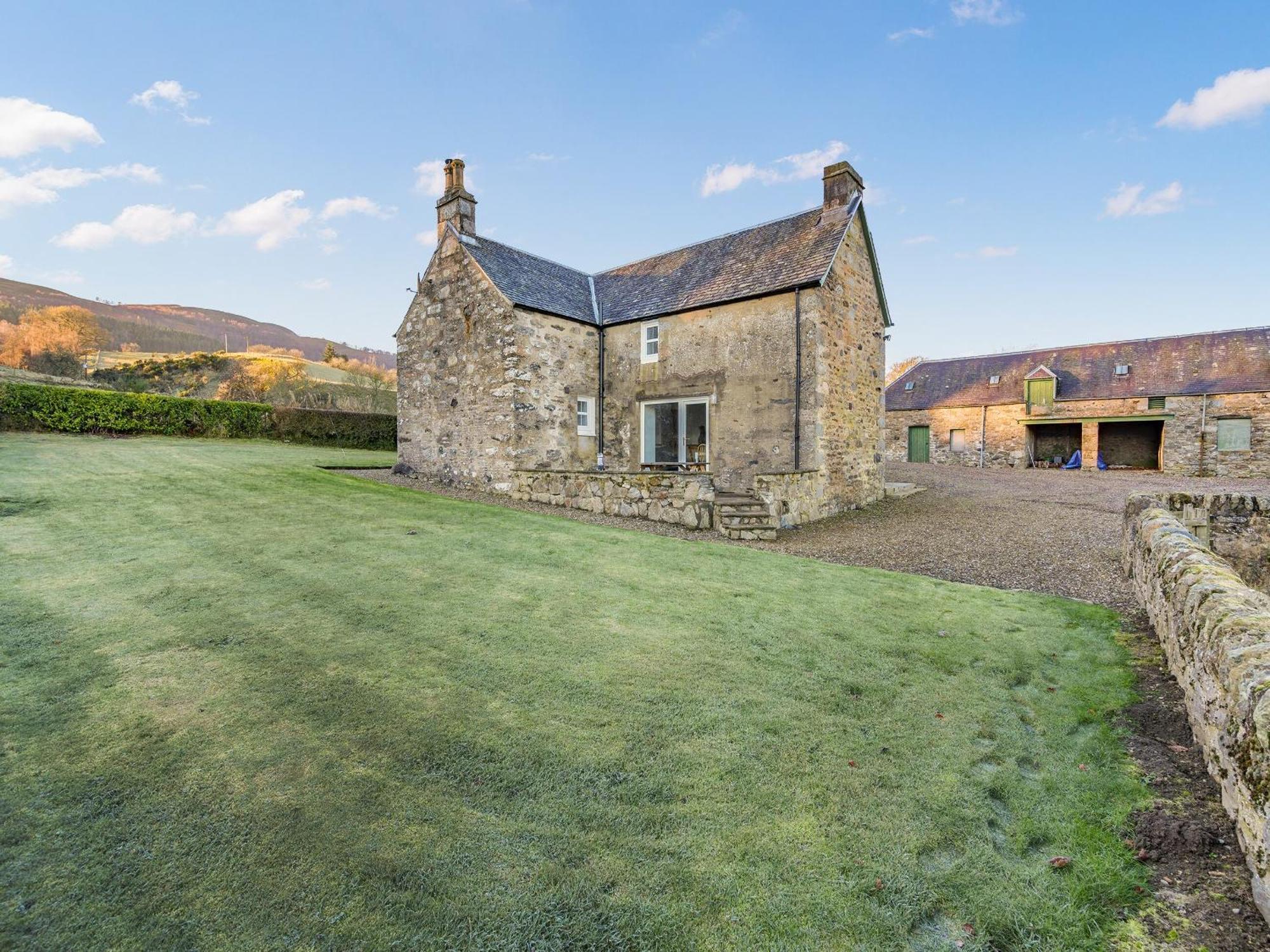 Balnamuir Holiday home *