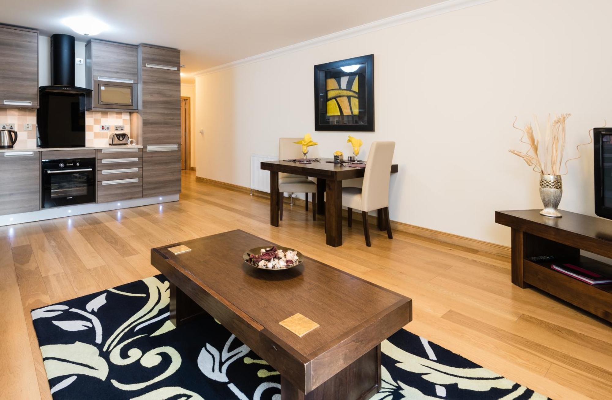 Claymore Apartment