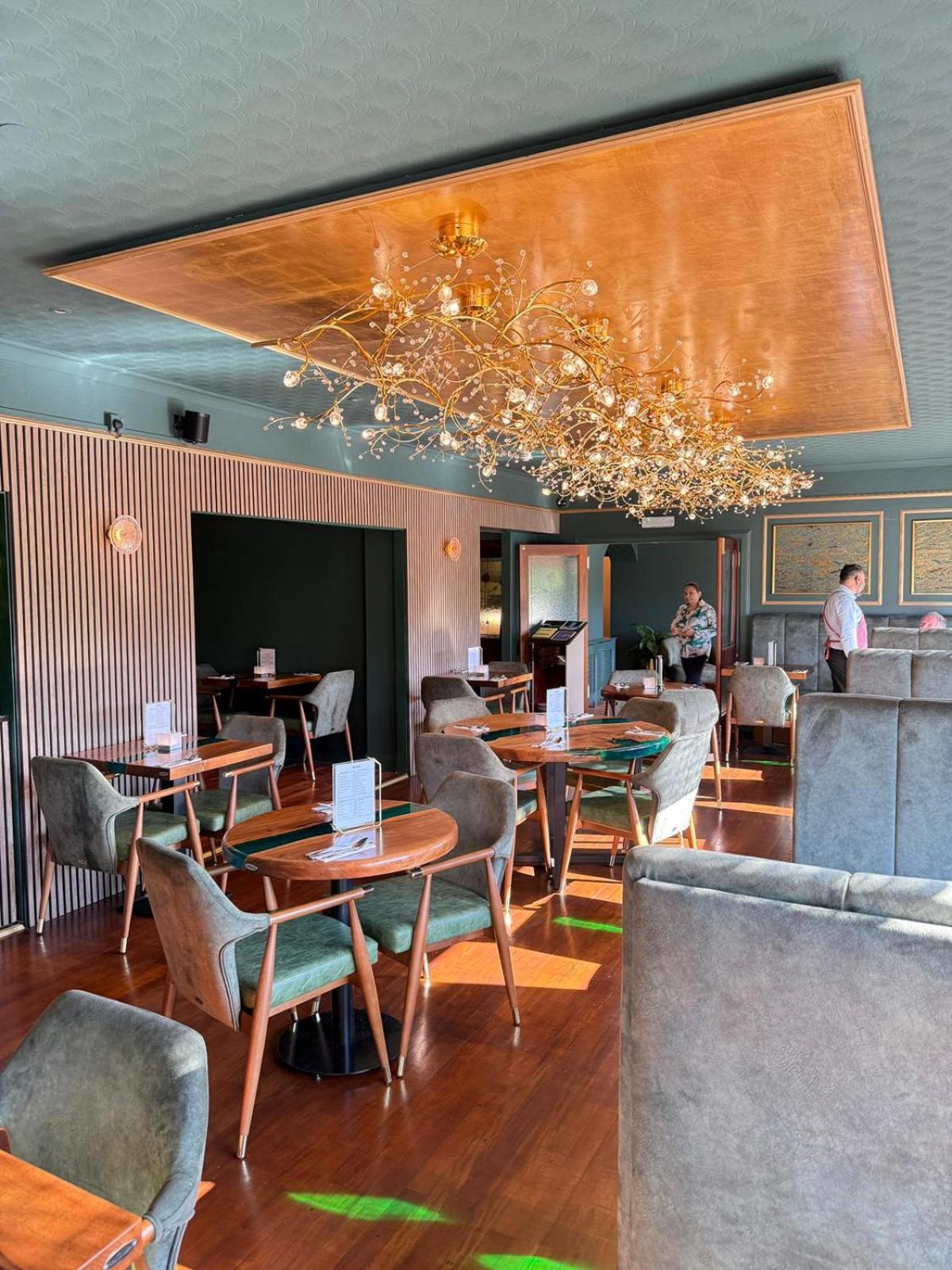 Craigvrack & Restaurant 3*