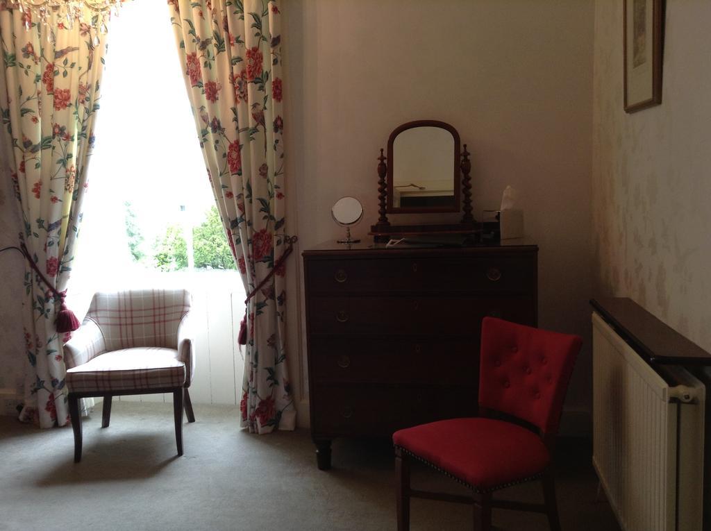 Bed & Breakfast Craigroyston House 4*