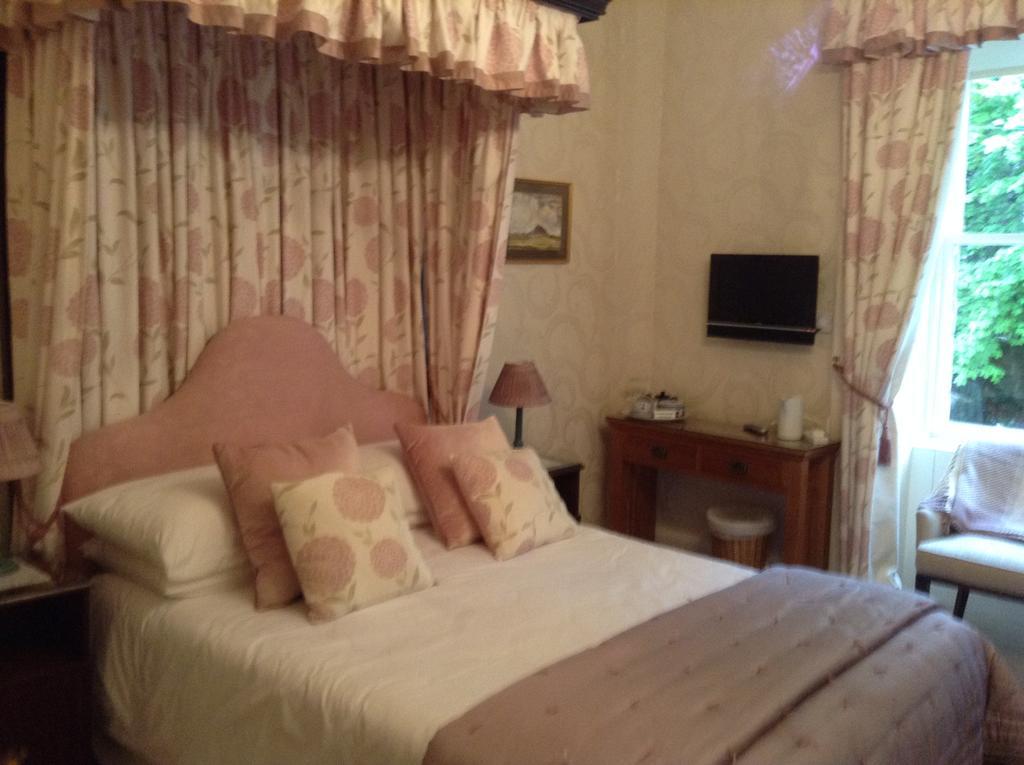 Craigroyston House Bed & Breakfast
