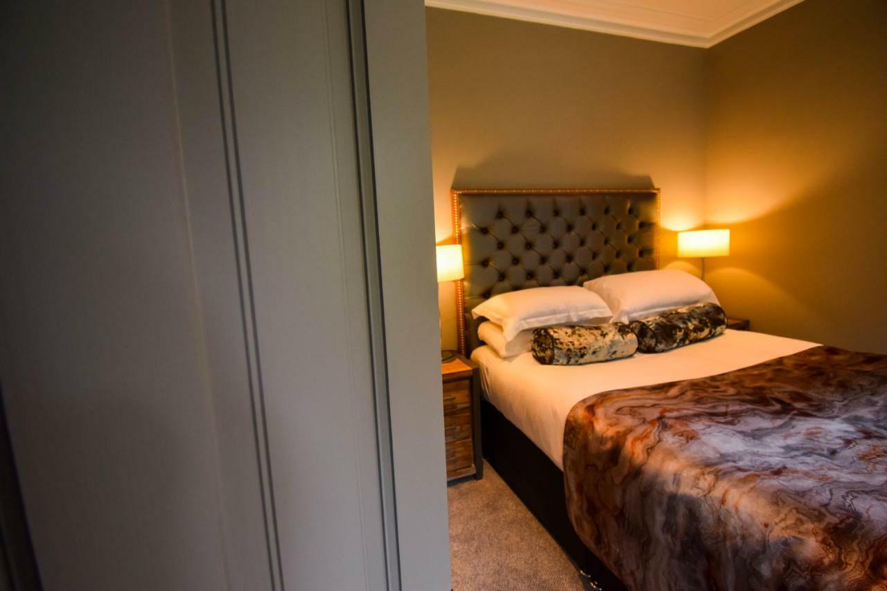 Craigmhor Lodge & Courtyard