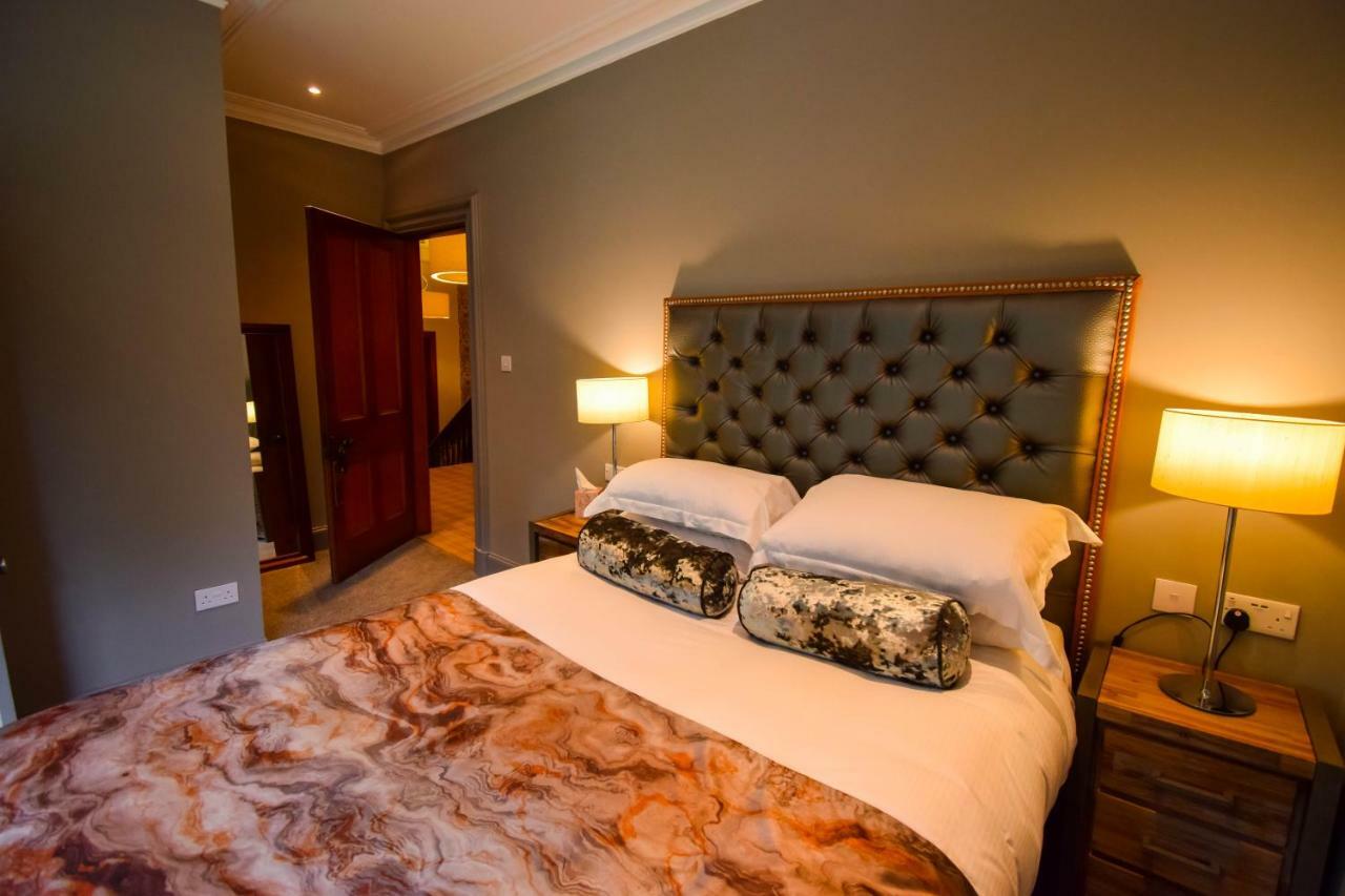 Country house Craigmhor Lodge & Courtyard Pitlochry